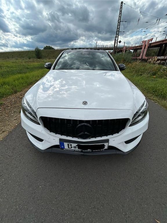 Gebraucht Mercedes C250 AMG line 211 PS (155 kW) 2016 Weiß Limousine