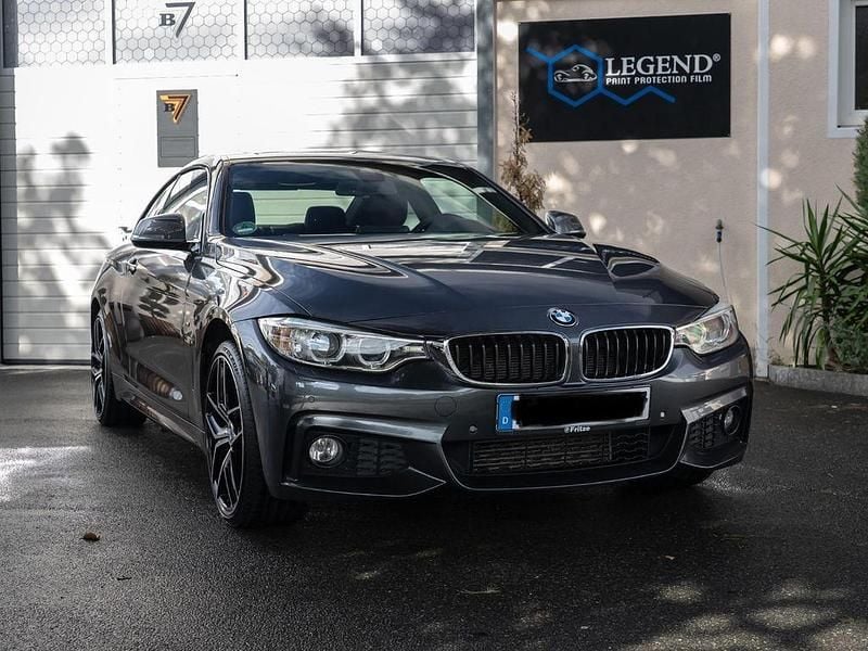 Grau Gebraucht 2017 BMW 420 M Sport Coupé | 25.890 € (Teuer) - Bild 1/4