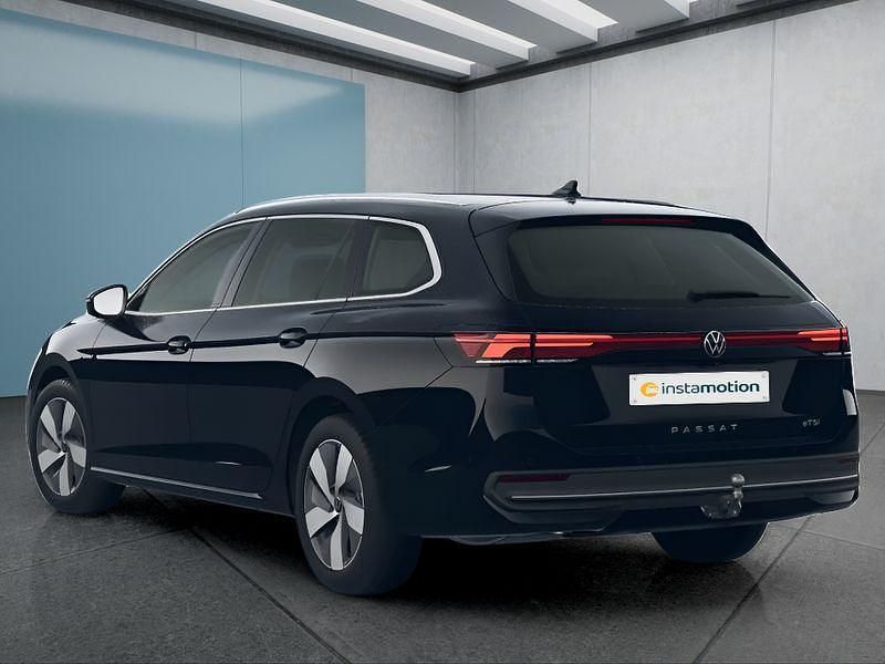 Gebraucht VW Passat 150 PS (110 kW) 2024 Schwarz Kombi