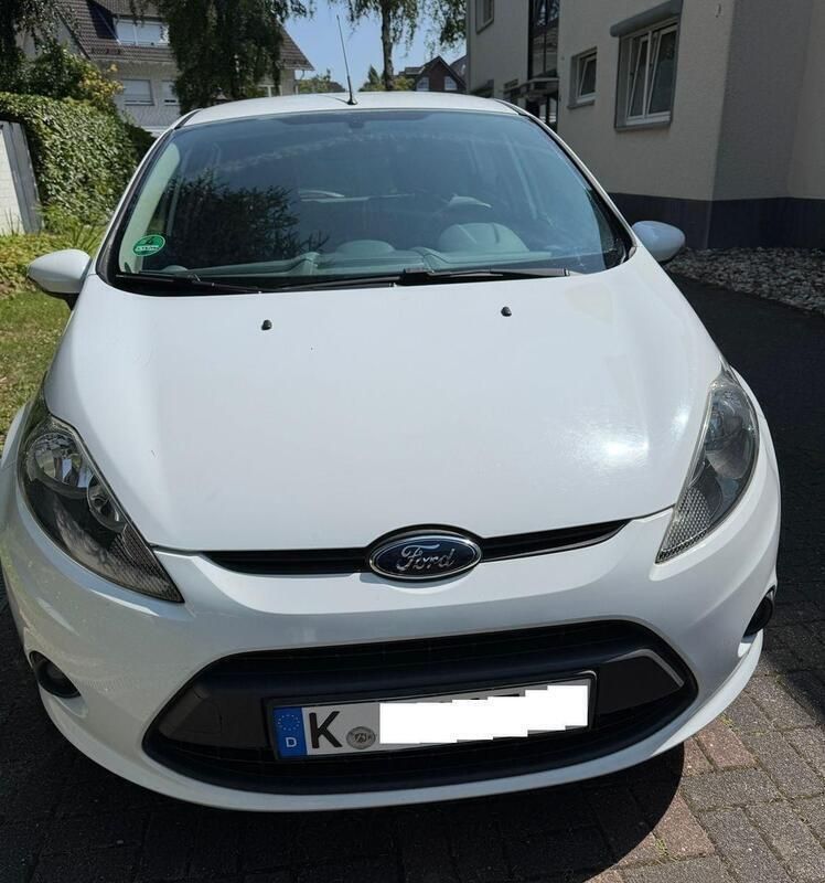 Weiß Gebraucht 2009 Ford Fiesta Trend Kleinwagen | 2.300 € (Guter Preis) - Bild 1/4