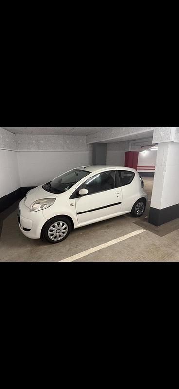 Weiß Gebraucht 2009 Citroën C1 Kleinwagen | 1.400 € (Fairer Preis) - Bild 1/4