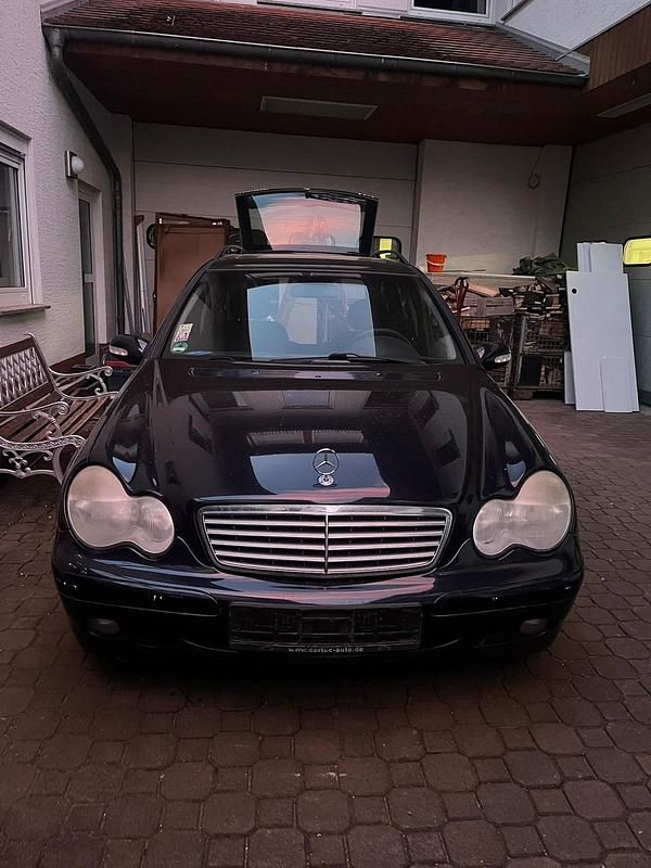 Gebraucht Mercedes C220 143 PS (105 kW) 2002 Kombi