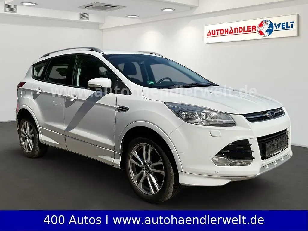 Gebraucht Ford Kuga Individual 150 PS (110 kW) 2015 Weiß SUV