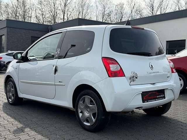 Gebraucht Renault Twingo Night&Day 75 PS (55 kW) 2011 Gletscherweiss Kleinwagen