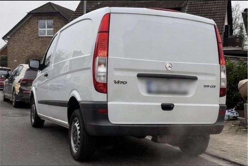 Gebraucht Mercedes Vito 95 PS (69 kW) 2010 Van