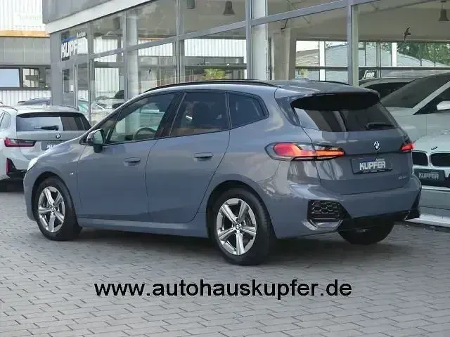 Gebraucht BMW 220 Active Tourer M Sport 170 PS (125 kW) 2024 Grau Van / Kleinbus
