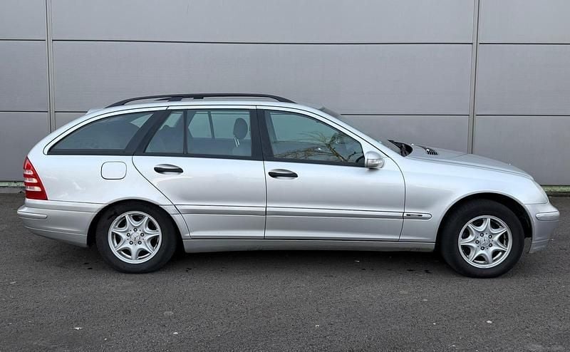 Gebraucht Mercedes C180 143 PS (105 kW) 2004 Silber Kombi
