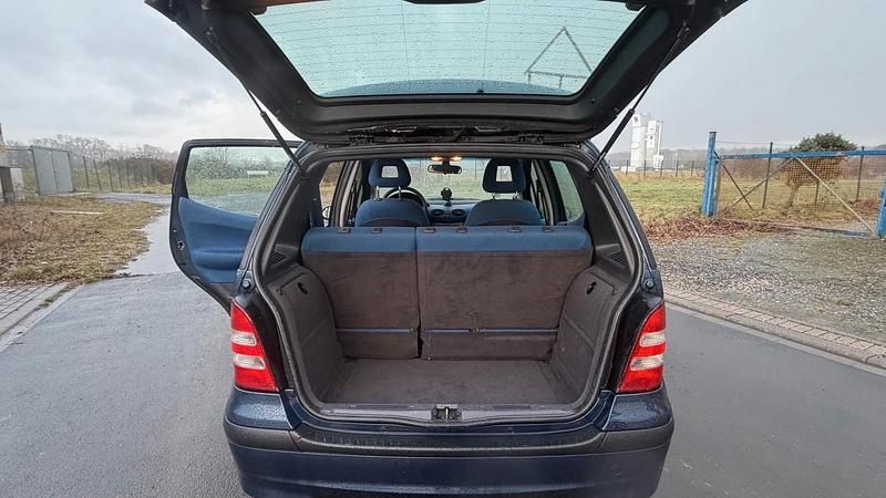 Gebraucht Mercedes A140 82 PS (60 kW) 2004 Blau Kleinwagen