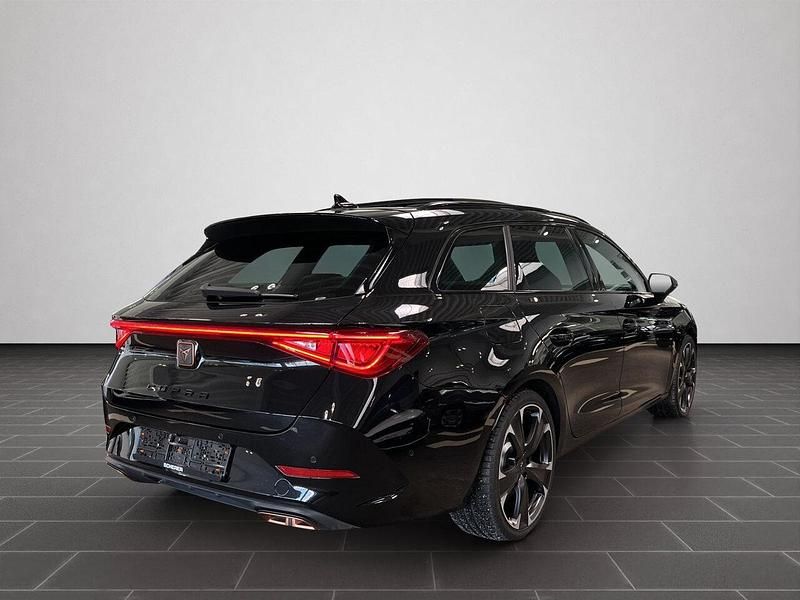 Gebraucht Cupra Leon VZ 245 PS (180 kW) 2023 Midnight schwarz metallic (metallic) Limousine