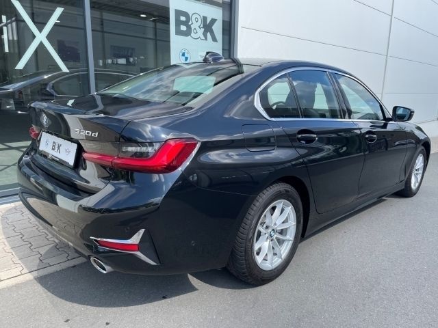 Gebraucht BMW 320 Efficient Dynamics 190 PS (139 kW) 2021 Saphirschwarz metallic Limousine