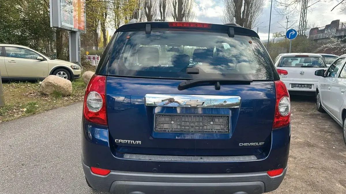 Occasion Chevrolet Captiva LS 167 ch (122 kW) 2011 Bleue SUV