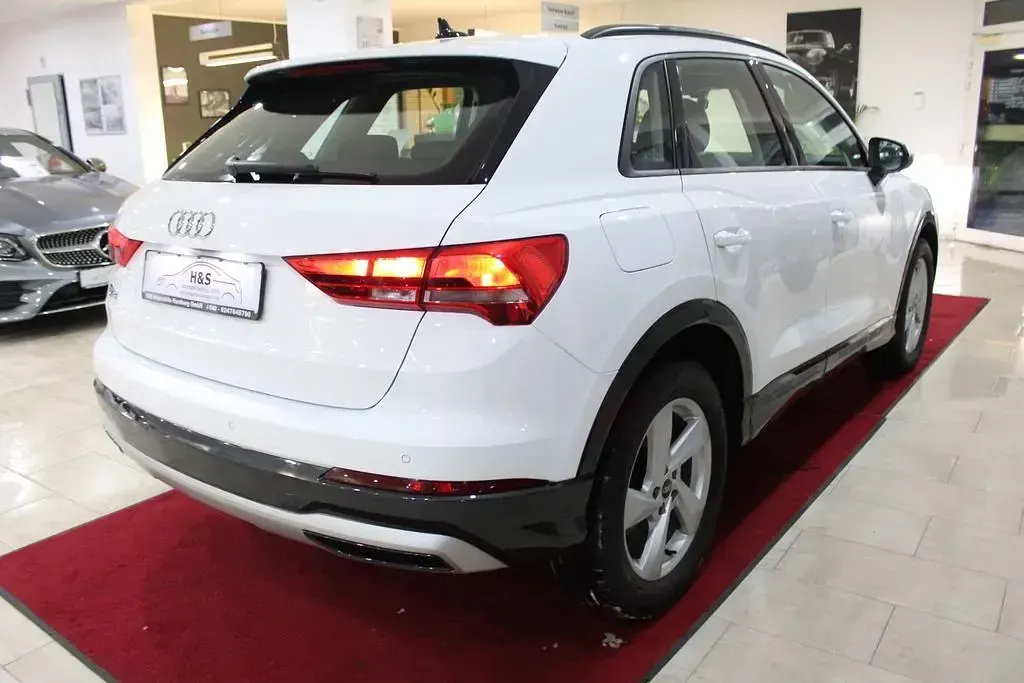 Gebraucht Audi Q3 Advanced 150 PS (110 kW) 2023 Arkonaweiß SUV