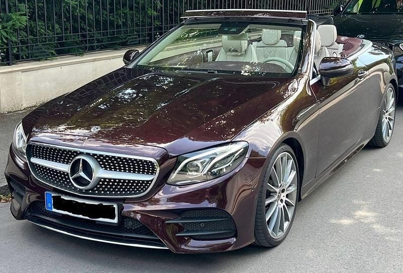 Rot Gebraucht 2019 Mercedes E300 AMG Cabrio | 41.990 € (Fairer Preis) - Bild 1/4