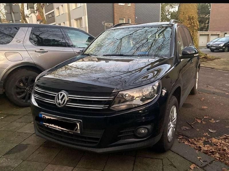 Schwarz Gebraucht 2012 VW Tiguan Trendline SUV | 6.750 € (Guter Preis) - Bild 1/4
