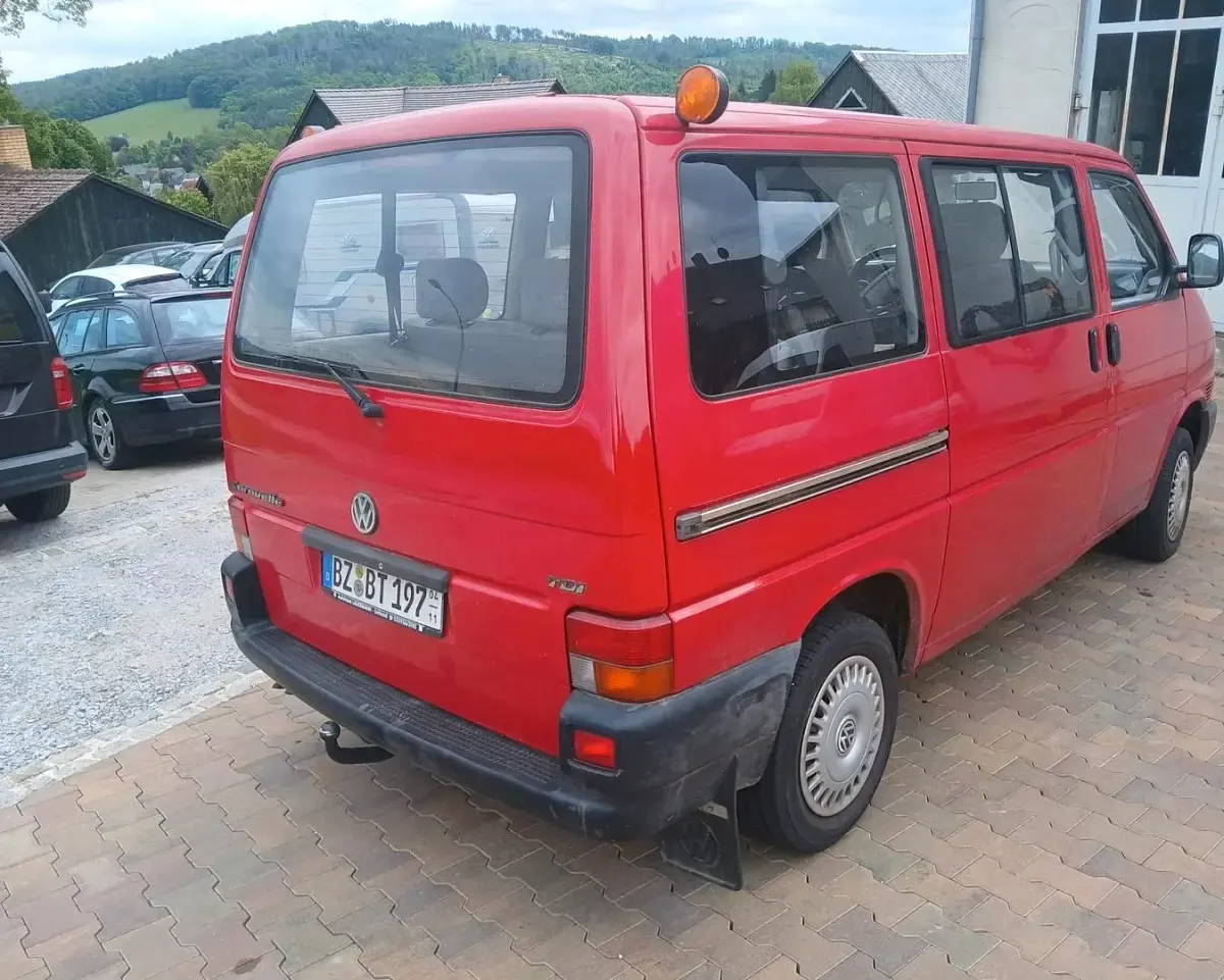 Gebraucht VW T4 102 PS (75 kW) 1996 Rot Van