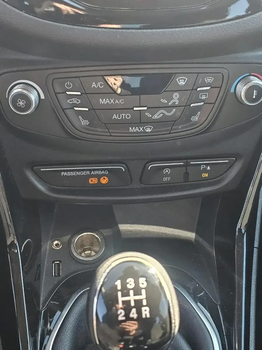 Second-hand Ford B-MAX 120 CP (88 kW) 2012 Negru Monovolum