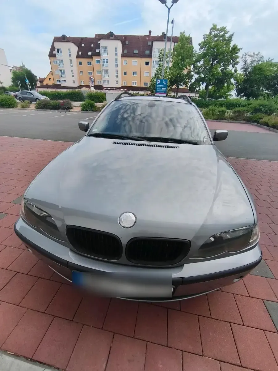 Gebraucht BMW 320 150 PS (110 kW) 2004 Grau Kombi