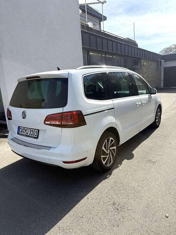 Gebraucht VW Sharan Sound 184 PS (135 kW) 2017 Weiß Van / Kleinbus