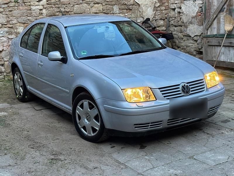 Gebraucht VW Bora 116 PS (85 kW) 1999 Silber Limousine