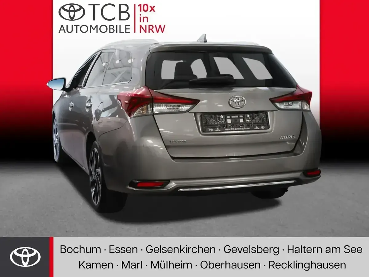 Gebraucht Toyota Auris Basis 116 PS (85 kW) 2015 Avantgarde bronze metallic Kombi