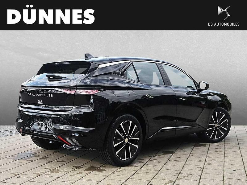 Neu DS Automobiles DS4 156 kW (213 PS) 2026 Schwarz (perla nera schwarz) Limousine