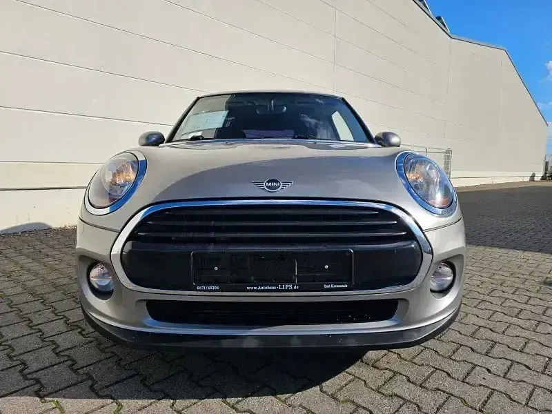 Gebraucht Mini Cooper 136 PS (100 kW) 2018 Melting silver metallic Kleinwagen