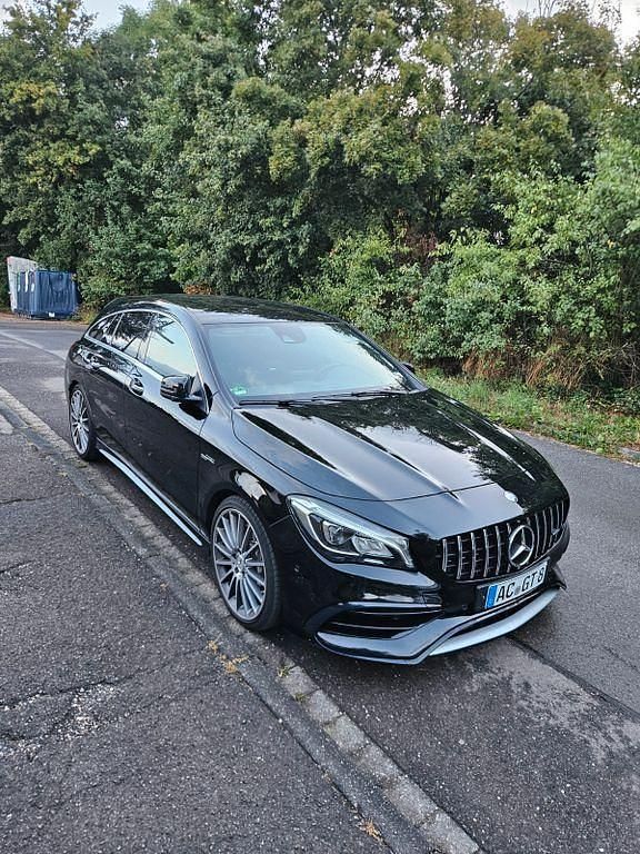 Schwarz Gebraucht 2016 Mercedes CLA45 AMG Shooting Brake AMG Kombi | 29.500 € (Guter Preis) - Bild 1/4