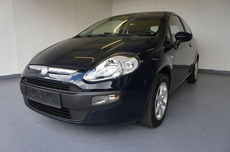 Schwarz Gebraucht 2011 Fiat Punto Sport Kleinwagen | 3.900 € (Etwas zu teuer) - Bild 1/4