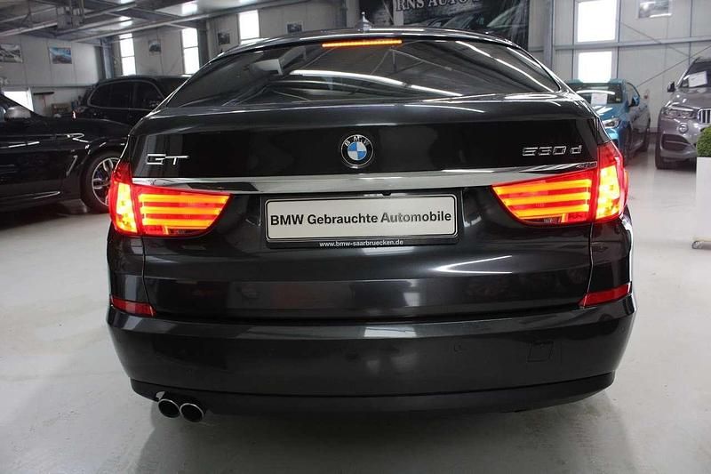 Gebraucht BMW 530 245 PS (180 kW) 2011 Grau Limousine