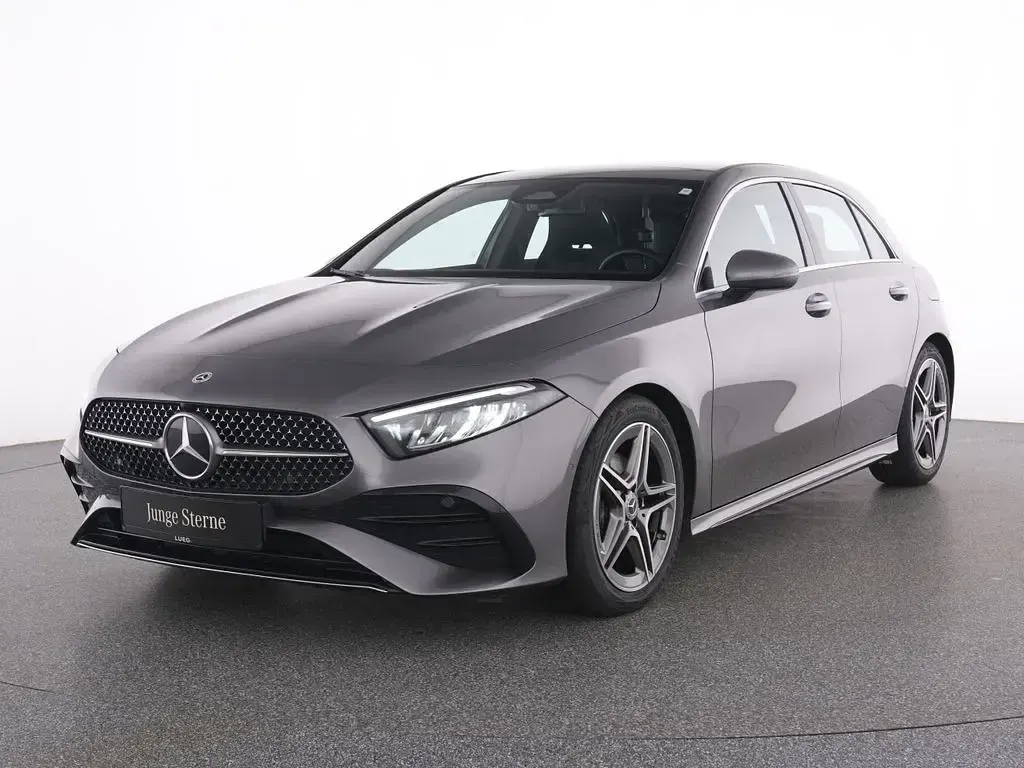 Gebraucht Mercedes A200 AMG 150 PS (110 kW) 2025 Grau Limousine