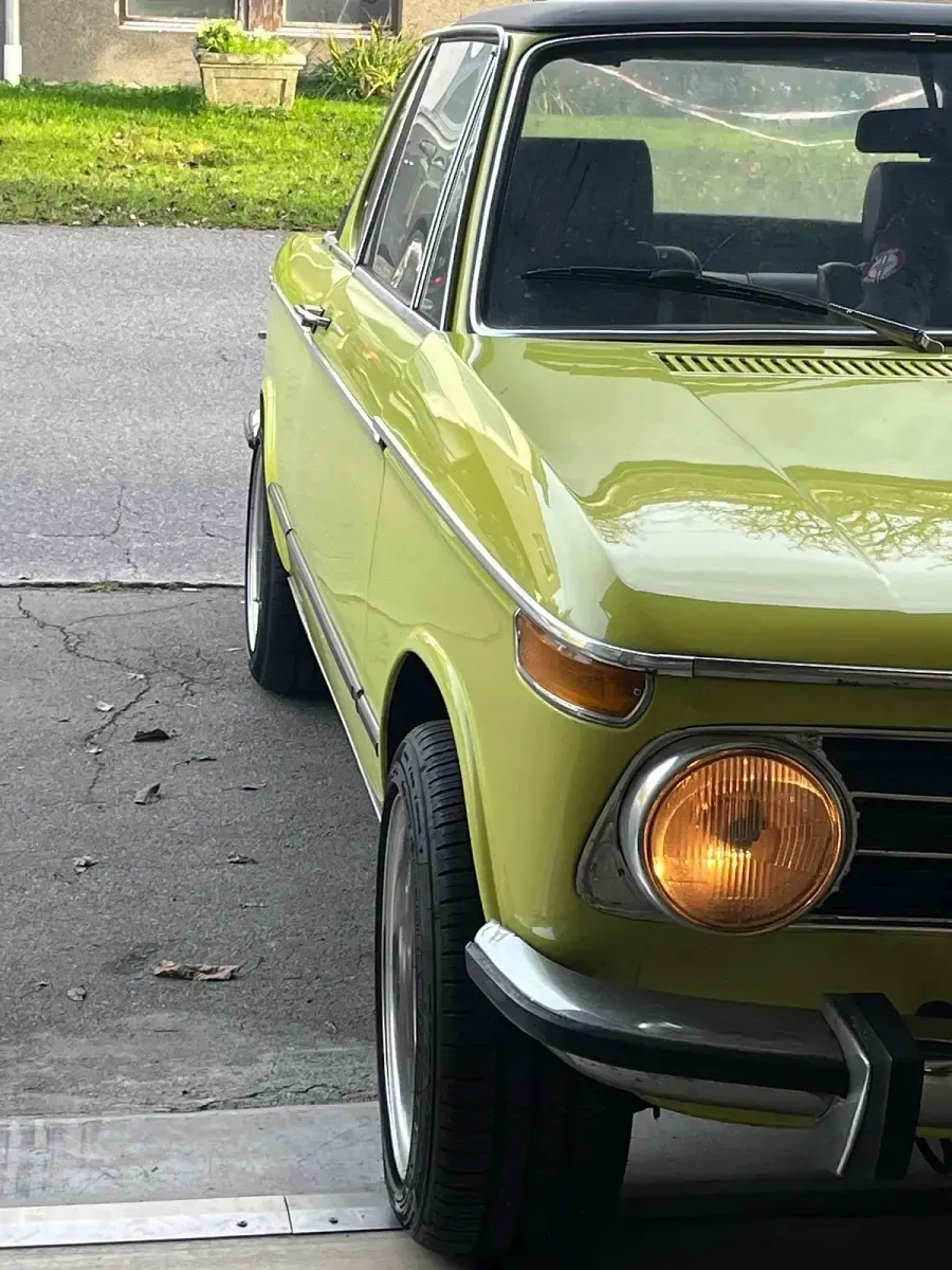 Gebraucht BMW 2002 Basis 100 PS (73 kW) 1971 Gelb Limousine