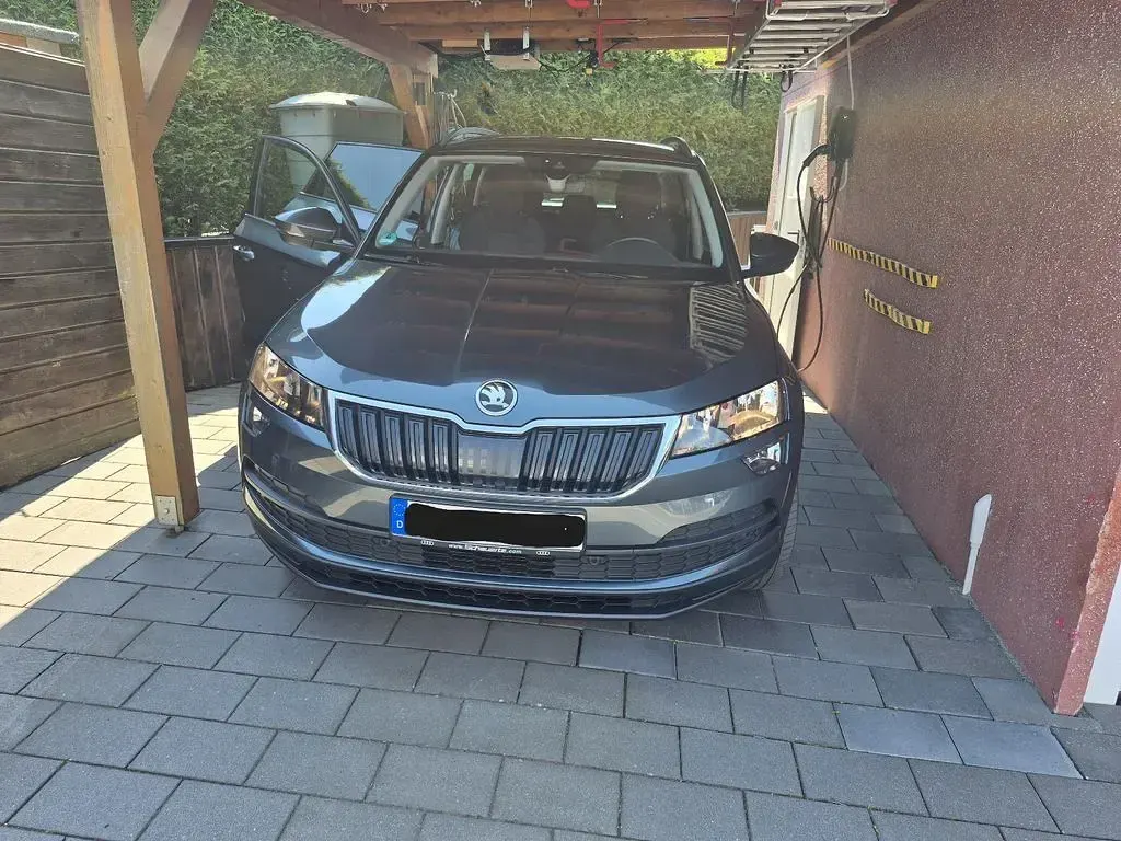 Gebraucht Skoda Karoq Style 116 PS (85 kW) 2019 Grau SUV