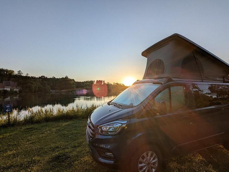 Blau Gebraucht 2023 Buerstner Copa Van | 45.900 € - Bild 1/4