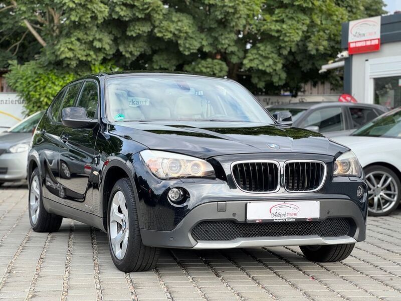 Schwarz Gebraucht 2012 BMW X1 Sport Line SUV | 10.890 € (Fairer Preis) - Bild 1/4