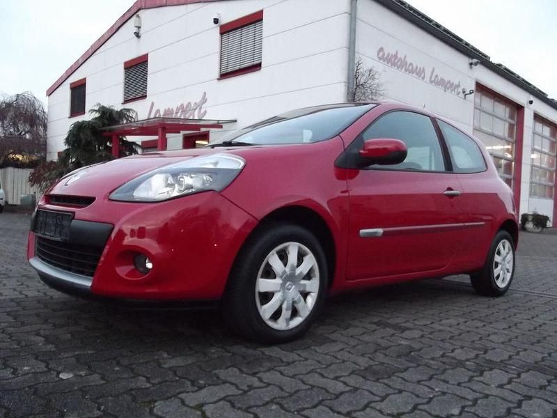 Rot Gebraucht 2010 Renault Clio III Dynamique Kleinwagen | 2.750 € (Guter Preis) - Bild 1/4