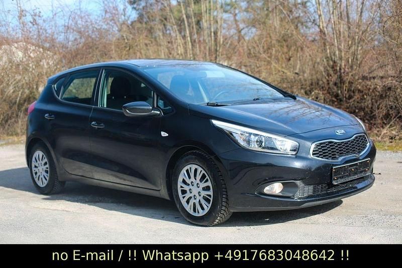 Gebraucht Kia Ceed 99 PS (72 kW) 2013 Schwarz Kleinwagen