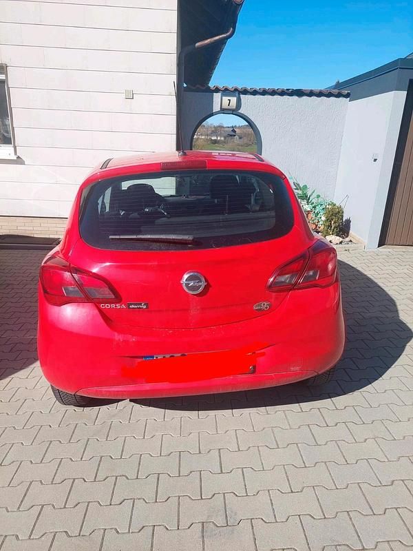 Gebraucht Opel Corsa 72 PS (52 kW) 2016 Rot Kleinwagen