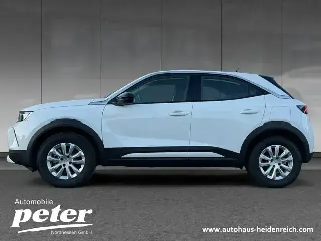 Używany Opel Mokka-e Edition 100 kW (136 KM) 2022 Biały SUV