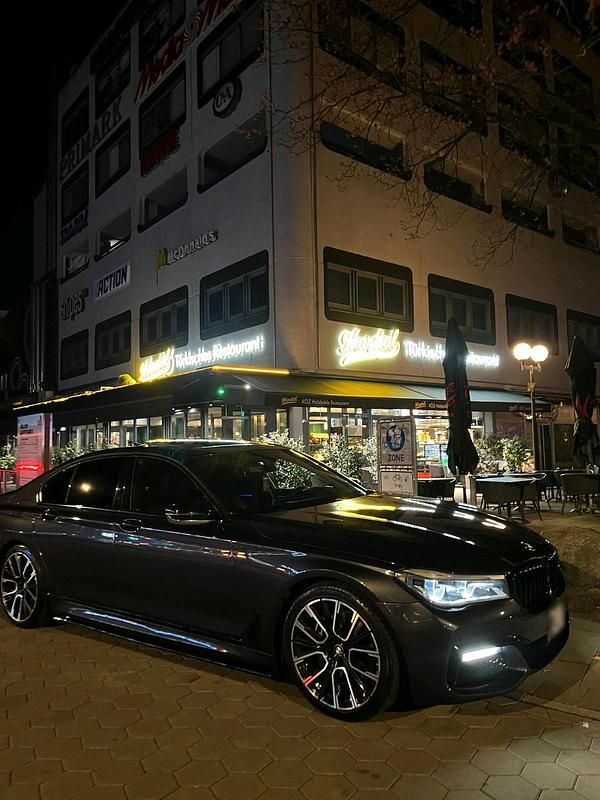 Gebraucht BMW 730 265 PS (194 kW) 2017 Grau Limousine