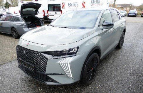 Grau Gebraucht 2024 DS Automobiles DS7 Crossback Performance SUV | 31.980 € (Guter Preis) - Bild 1/4
