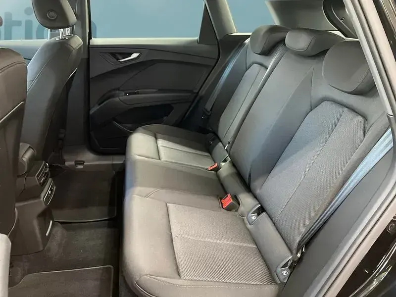 Gebraucht Audi Q4 e-tron 219 kW (299 PS) 2023 Schwarz SUV