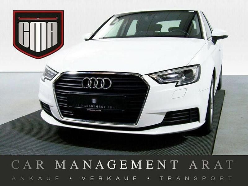 Gebraucht Audi A3 Comfort 150 PS (110 kW) 2019 Weiß Limousine