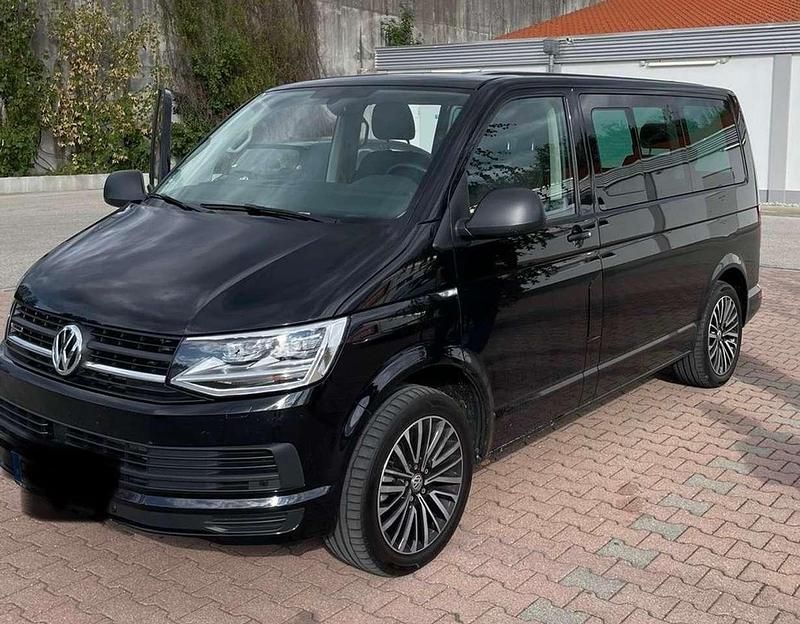 Gebraucht VW Multivan Trendline 150 PS (110 kW) 2019 Schwarz Van