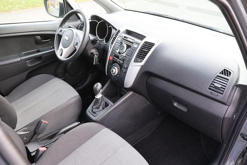 Gebraucht Kia Venga Vision 90 PS (66 kW) 2011 Grau Kleinwagen