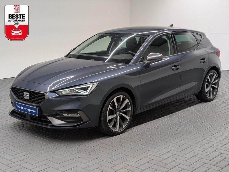 Grau Gebraucht 2021 Seat Leon FR Limousine | 20.980 € (Fairer Preis) - Bild 1/4
