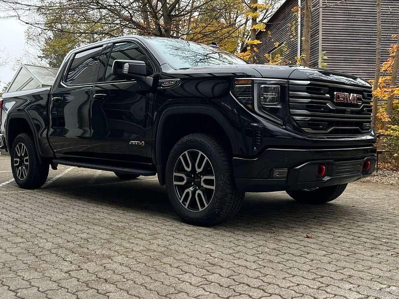 Neu GMC Sierra 420 PS (308 kW) 2025 Onyx black Pickup