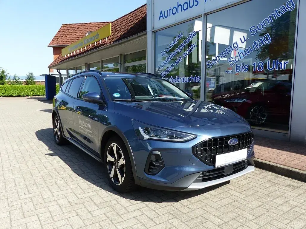 Gebraucht Ford Focus Active X 116 PS (85 kW) 2024 Blau Limousine