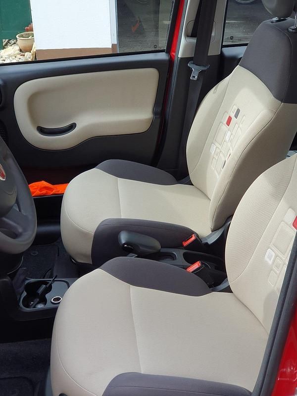 Gebraucht Fiat Panda 69 PS (50 kW) 2013 Rot Kleinwagen