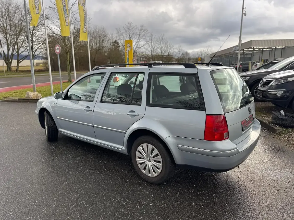 Gebraucht VW Bora Pacific 101 PS (74 kW) 2004 Blau Kombi