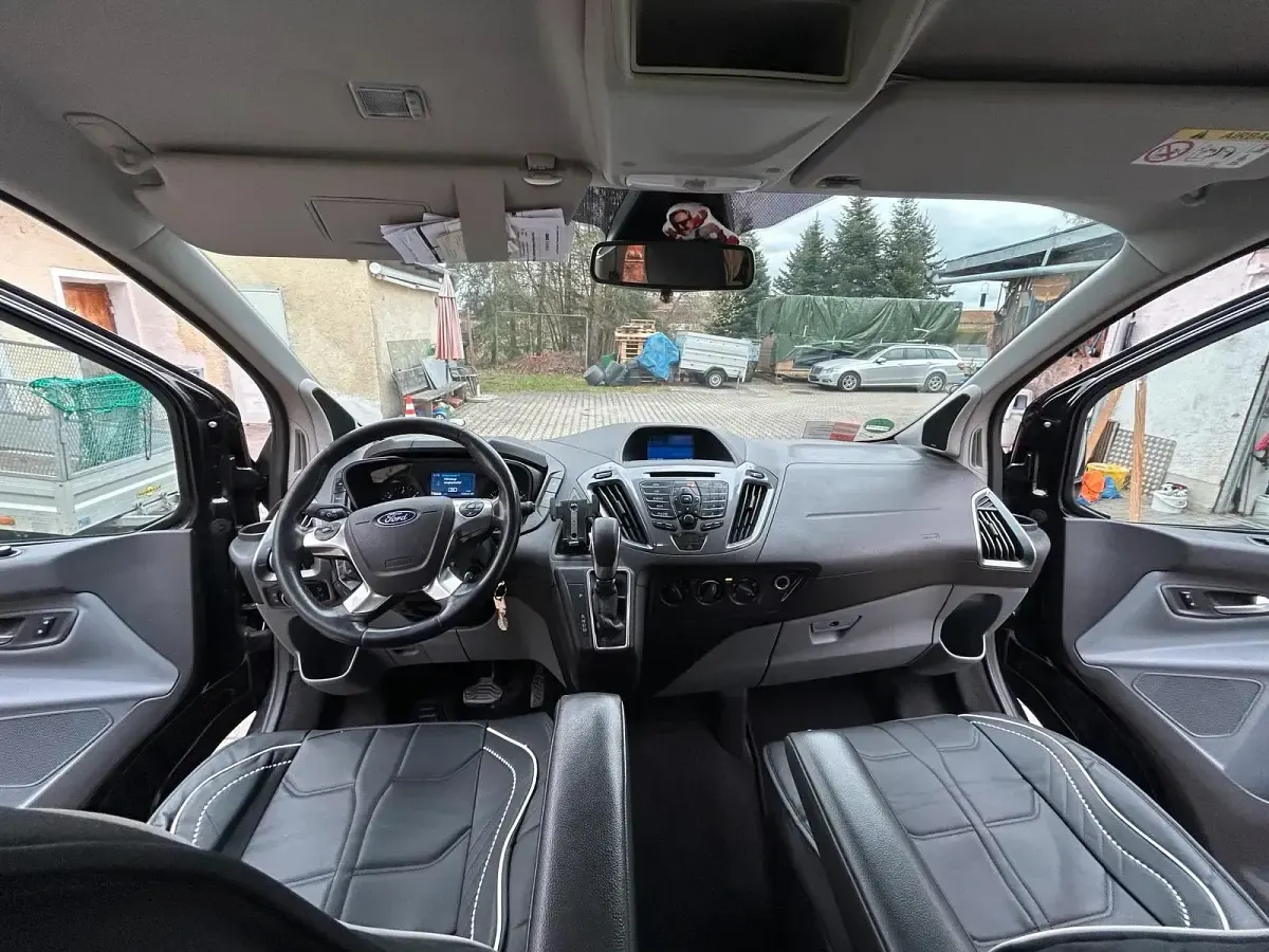 Gebraucht Ford Transit 170 PS (125 kW) 2018 Schwarz Van / Kleinbus